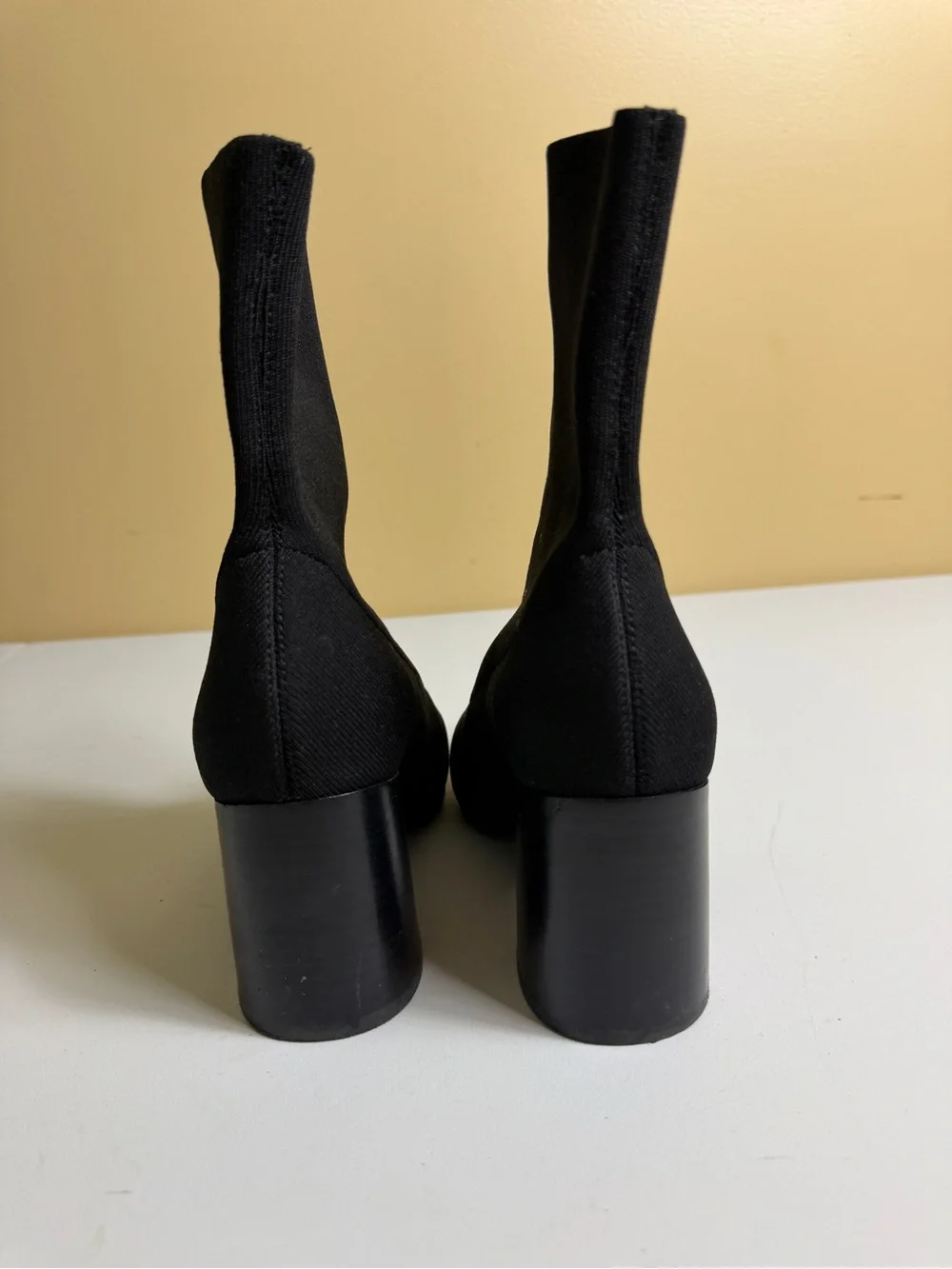 Blondo Sassy Waterproof Sock Bootie Black Knit Block Heel Ankle Boots Size 8